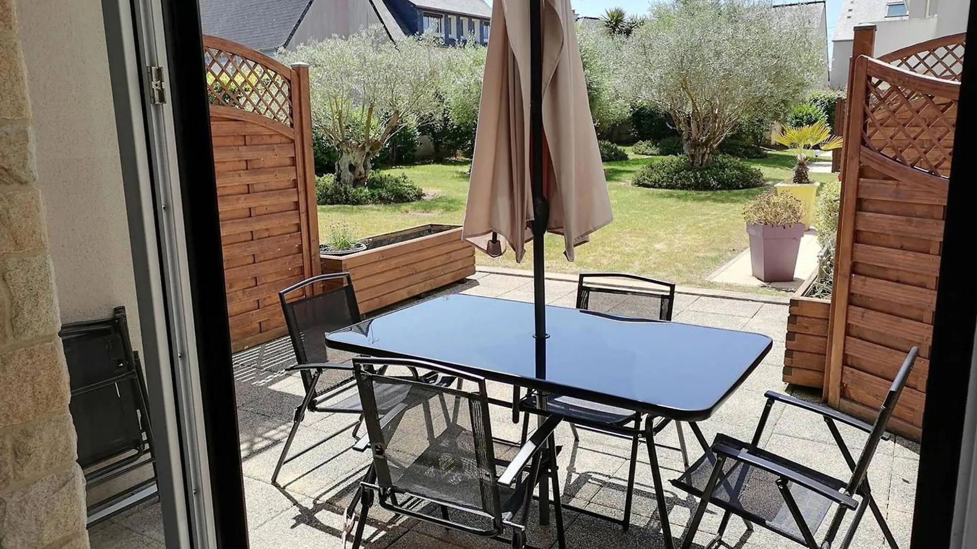 Appartement 2 Chambres Avec Terrasse Au Coeur De Perros-Guirec, Parking Inclus - Fr-1-368-449