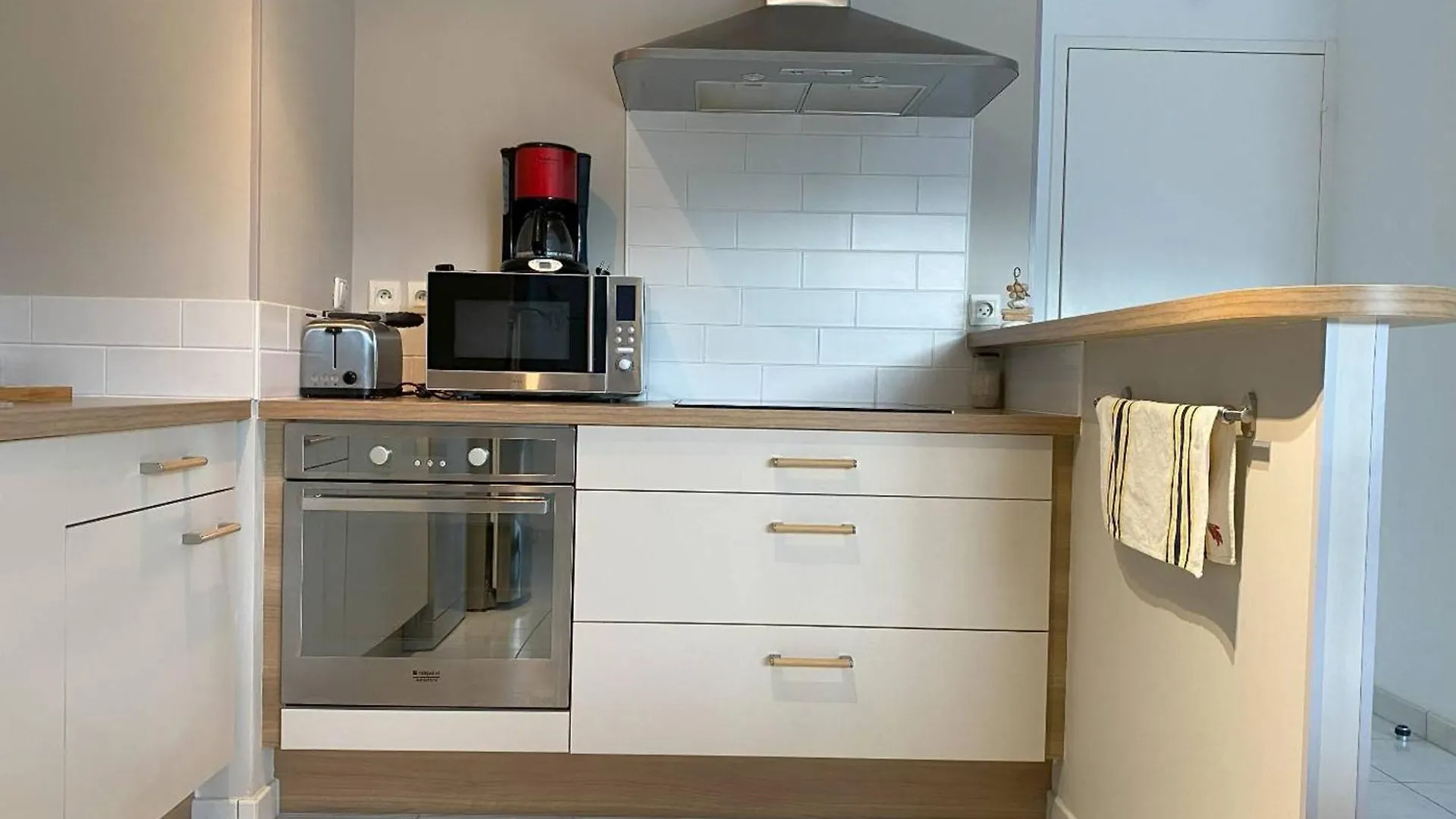 Appartement 2 Chambres Avec Terrasse Au Coeur De Perros-Guirec, Parking Inclus - Fr-1-368-449 Διαμέρισμα Perros-Guirec